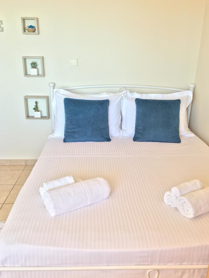 Koumpe Blue Sea View Apartment Rethymno  ภายนอก รูปภาพ